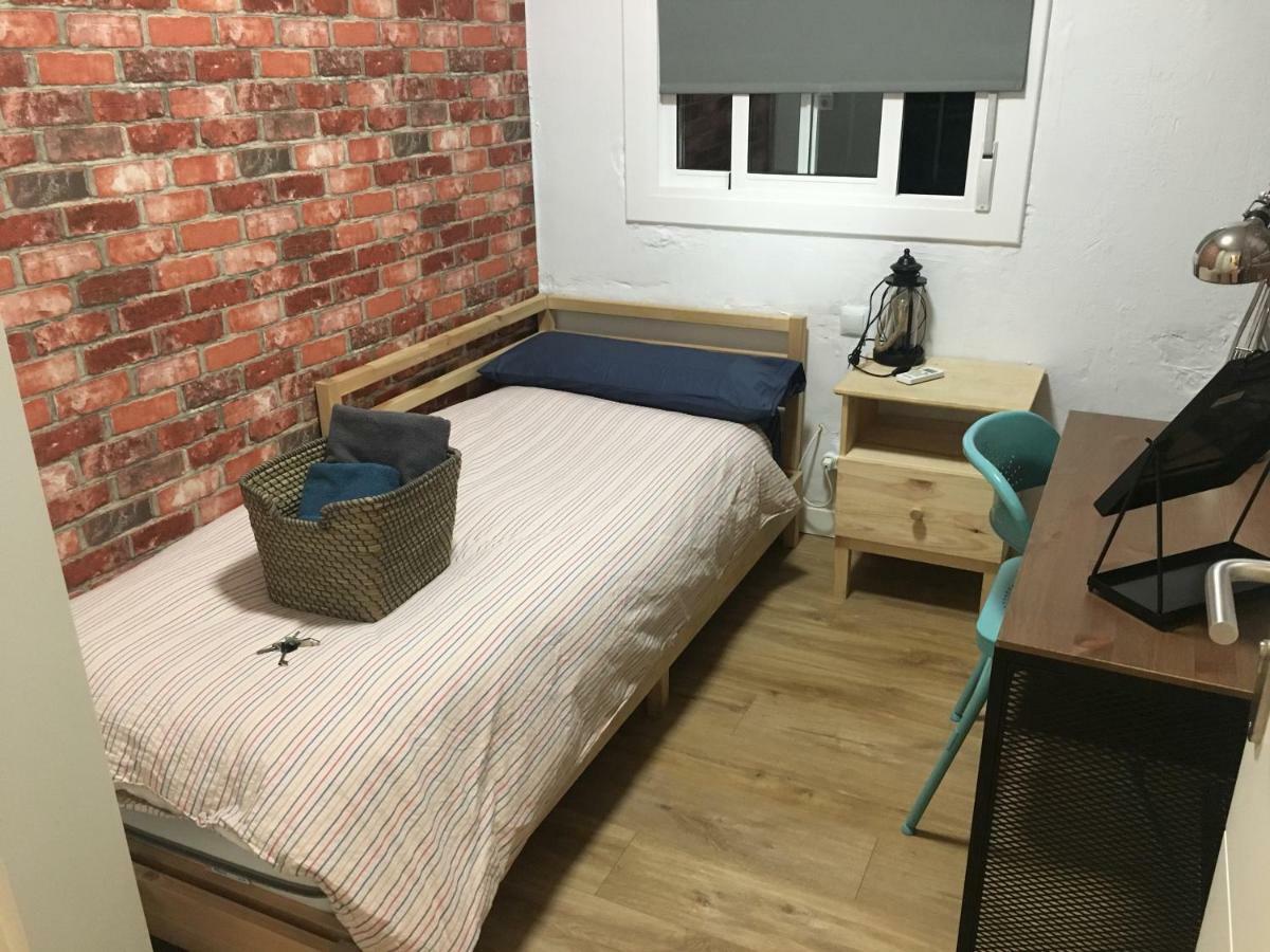 Practical Room: Barcelona-Fira-Airport Оспиталет-де-Льобрегат Экстерьер фото